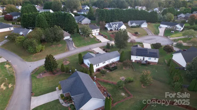 $315,000 | 711 Braemore Court Northwest, Conover, NC 28613