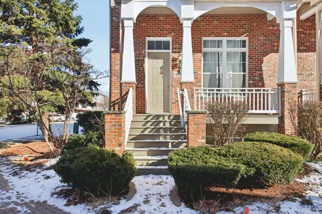 $489,000 | 6130 Riverbend Place, Lisle, IL 60532