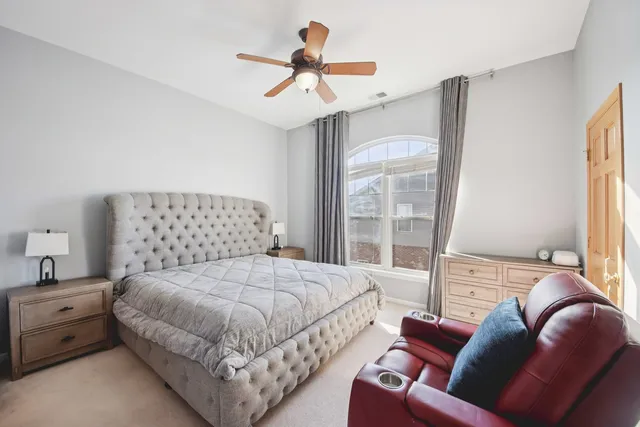 $489,000 | 6130 Riverbend Place, Lisle, IL 60532