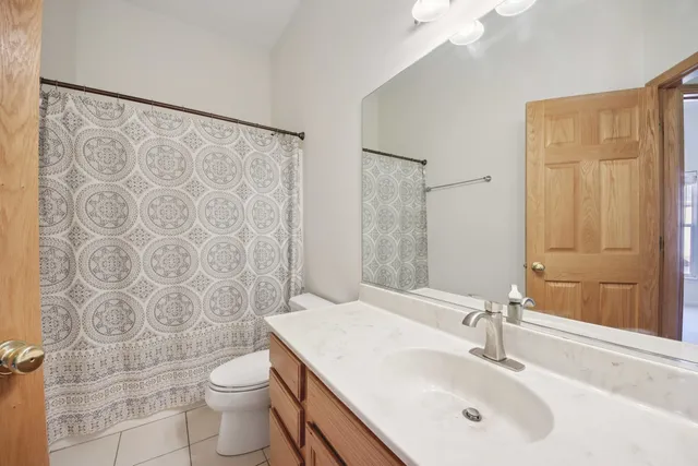 $489,000 | 6130 Riverbend Place, Lisle, IL 60532