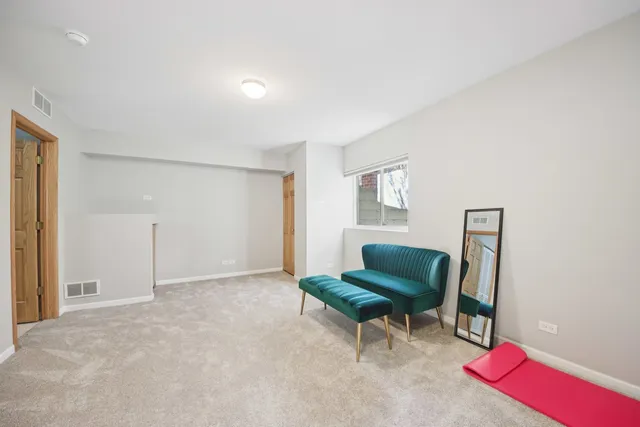 $489,000 | 6130 Riverbend Place, Lisle, IL 60532