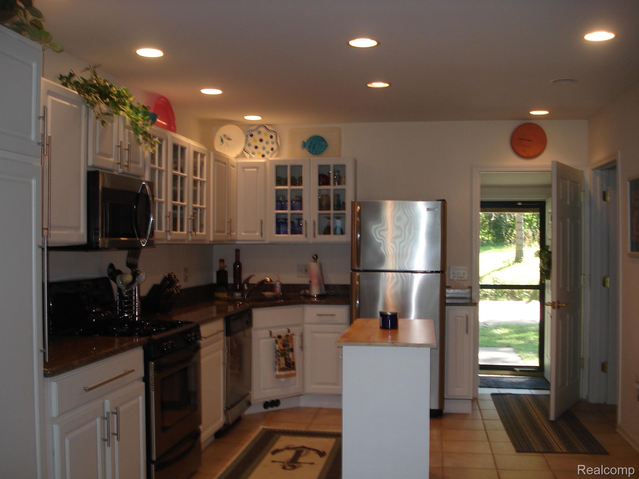 1473 Triangle Lake Road Howell, MI 48843 - Photo 2 of 19 Gallery Image 2