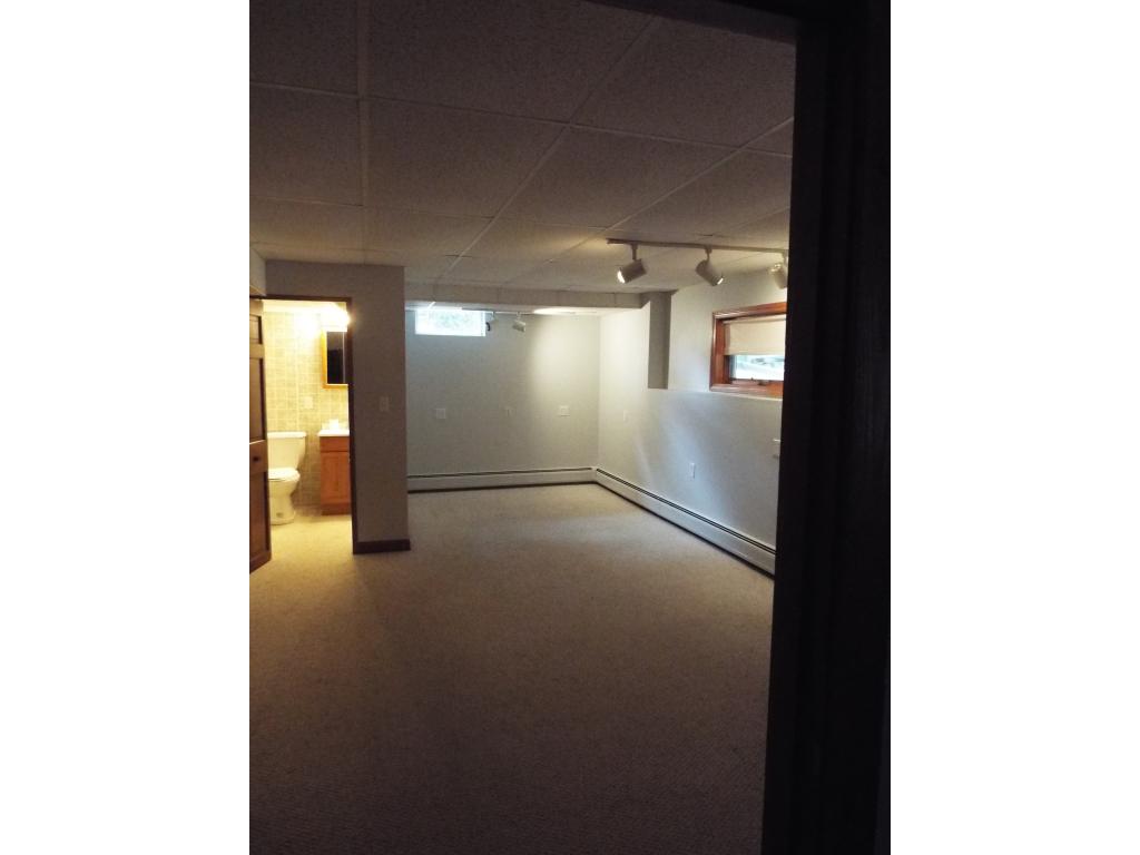 706 Bedford Road New Boston, NH 03070 - Photo 16 of 24
