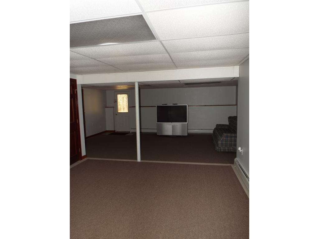 706 Bedford Road New Boston, NH 03070 - Photo 18 of 24