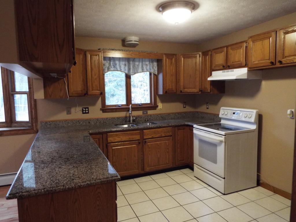 706 Bedford Road New Boston, NH 03070 - Photo 3 of 24