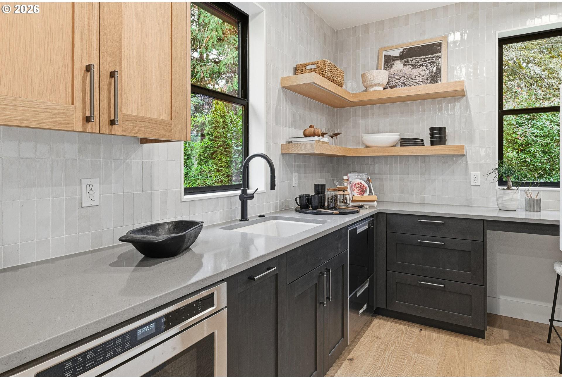 14100 Knaus Road Lake Oswego, OR 97034 - Photo 13 of 44 Gallery Image 13