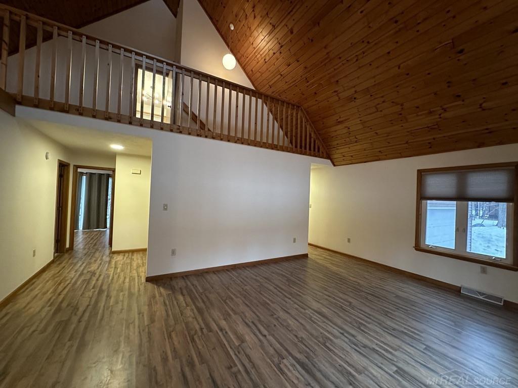69 Feather Ridge Road Marquette, MI 49855 - Photo 6 of 37 50169353-b5c0c7c8-ad2c-416a-b84d-a1c39ec11b42.JPG