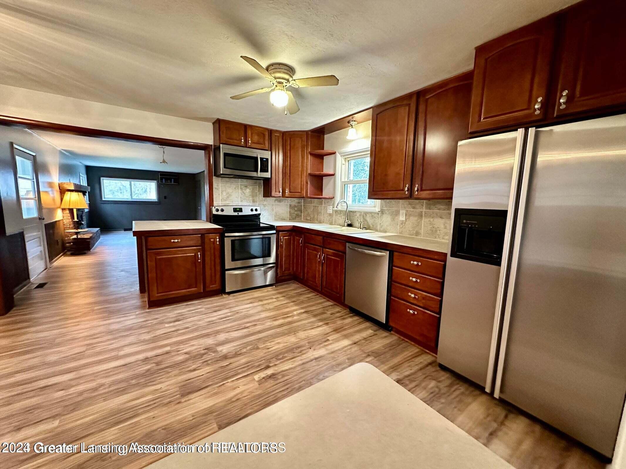 2050 Raby Road Haslett, MI 48840 - Photo 10 of 42 10