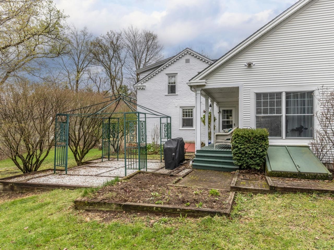 77 River Street Milton, VT 05468 - Photo 13 of 58