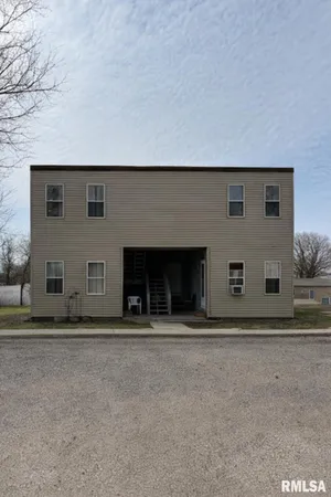 $399,000 | 699 East Fort Street, Farmington, IL 61531