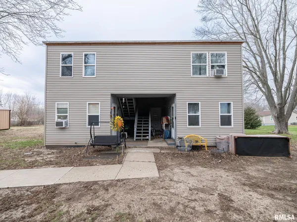 $399,000 | 699 East Fort Street, Farmington, IL 61531