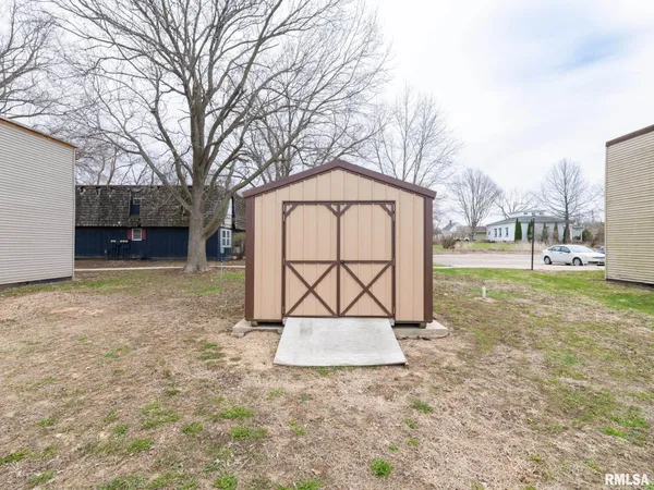 $399,000 | 699 East Fort Street, Farmington, IL 61531