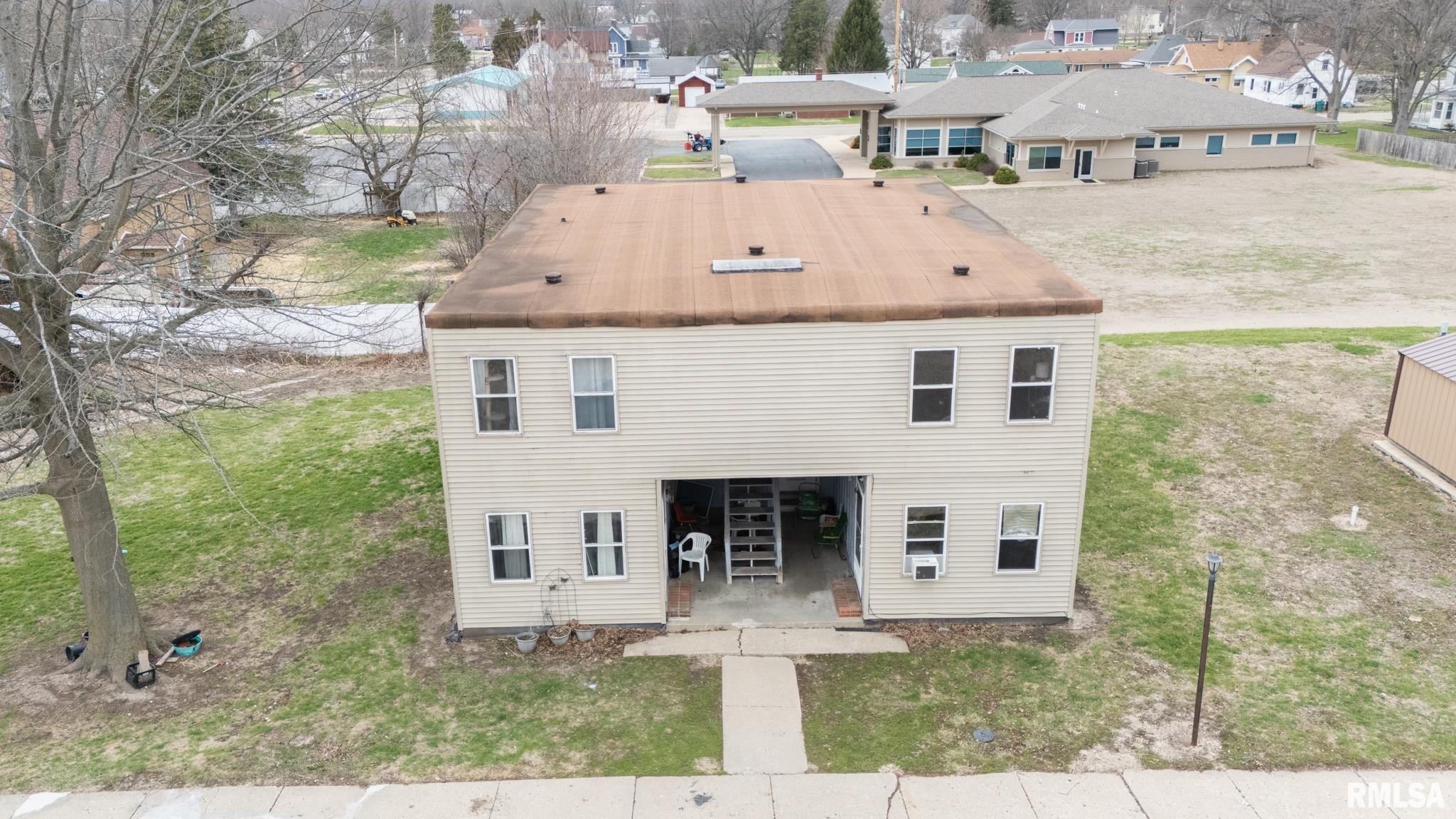 699 East Fort Street Farmington, IL 61531 - Photo 17 of 25