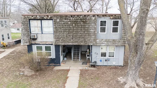 $399,000 | 699 East Fort Street, Farmington, IL 61531