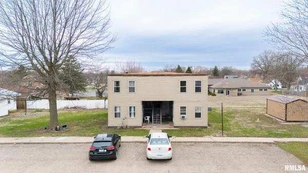 $399,000 | 699 East Fort Street, Farmington, IL 61531