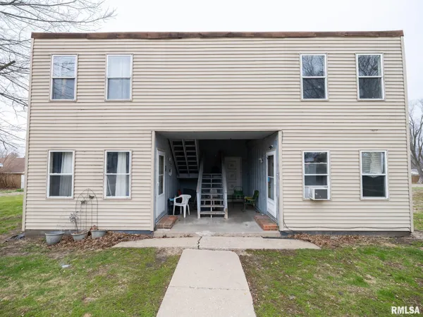 $399,000 | 699 East Fort Street, Farmington, IL 61531