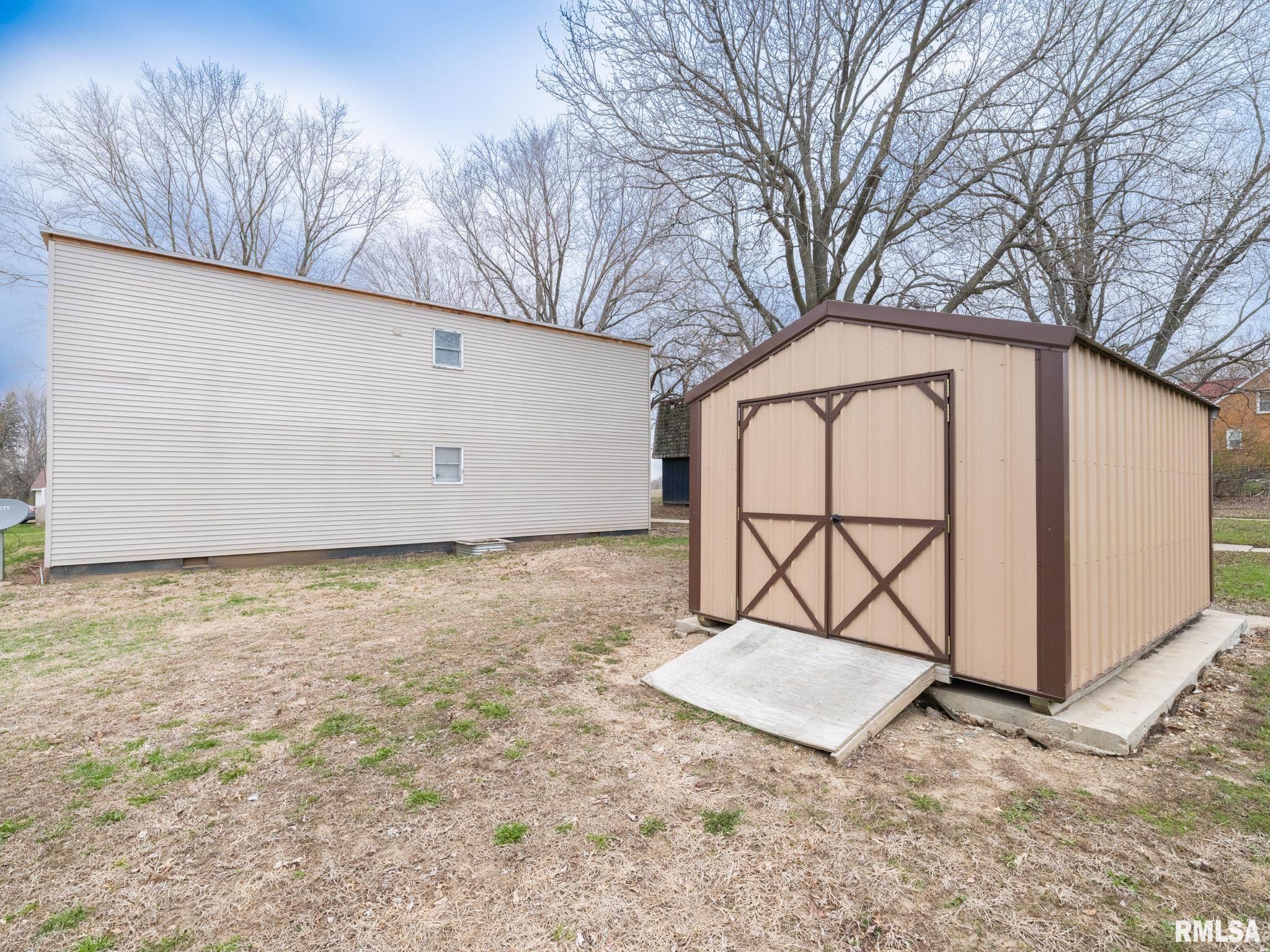 699 East Fort Street Farmington, IL 61531 - Photo 25 of 25