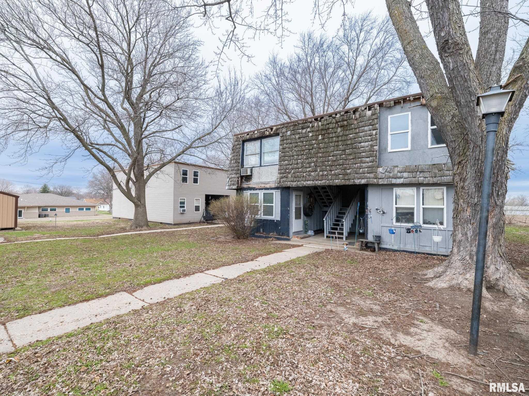 699 East Fort Street Farmington, IL 61531 - Photo 3 of 25