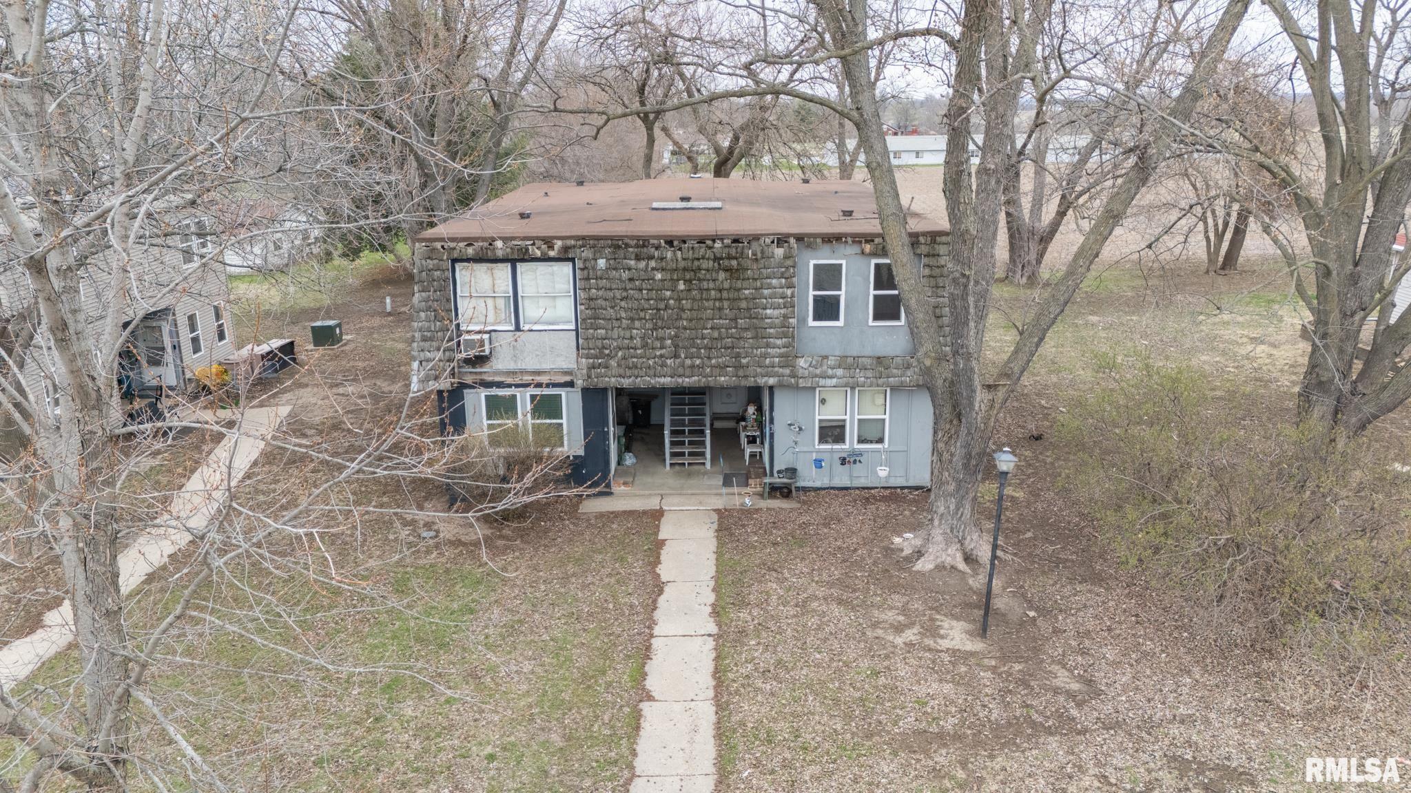 699 East Fort Street Farmington, IL 61531 - Photo 4 of 25