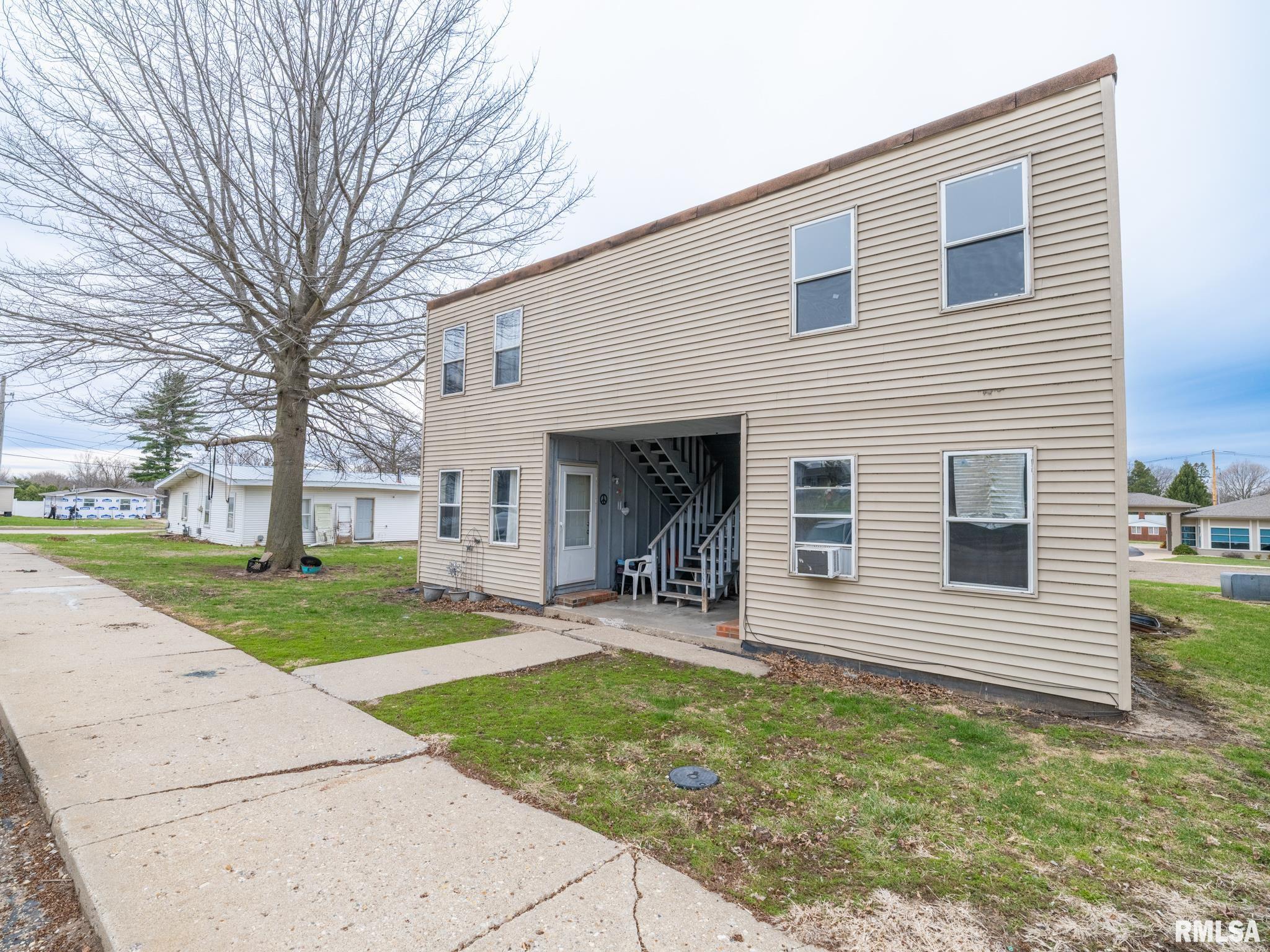 699 East Fort Street Farmington, IL 61531 - Photo 6 of 25