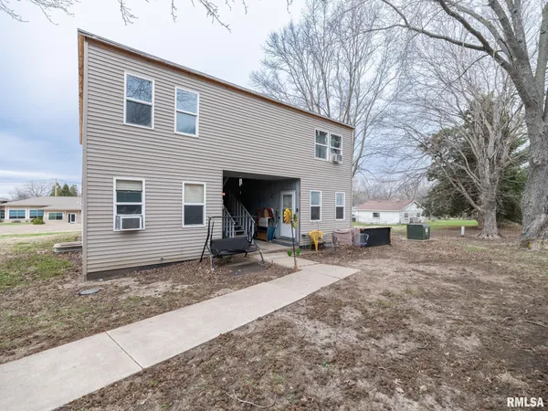 $399,000 | 699 East Fort Street, Farmington, IL 61531