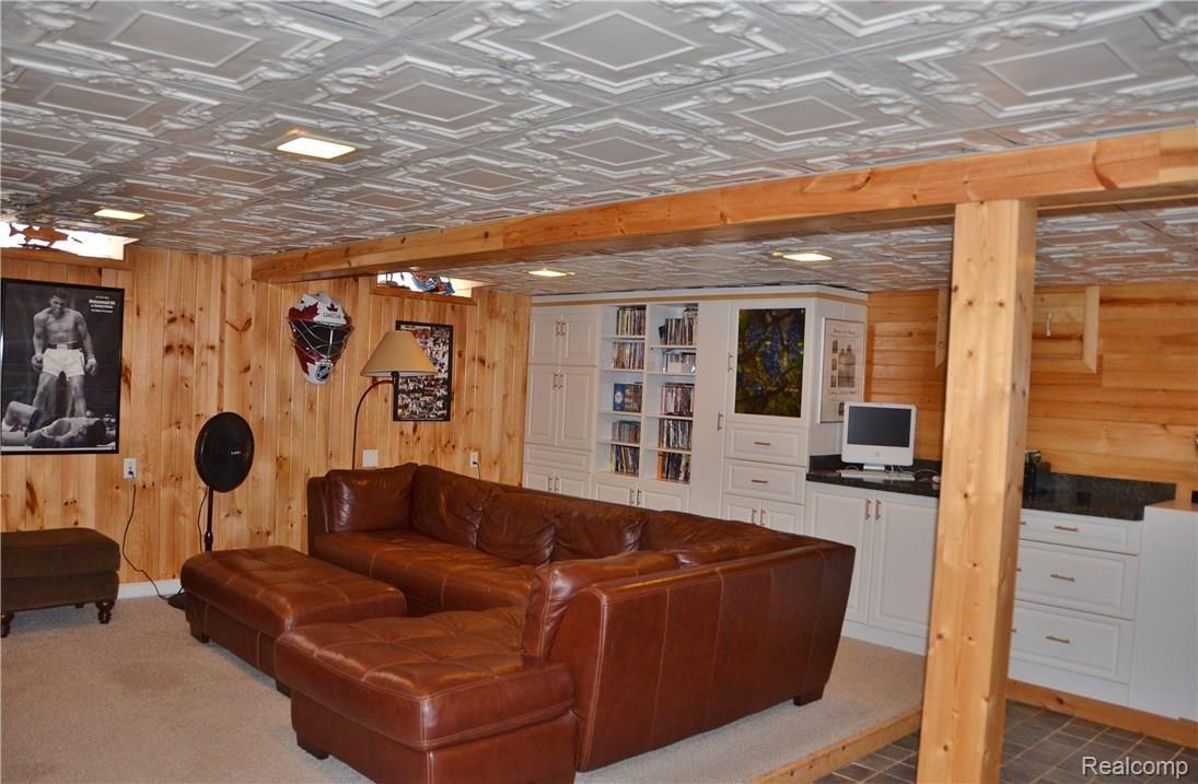 9259 Anderson Road Grosse Ile, MI 48138 - Photo 32 of 35 DSC_2724.JPG