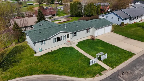 $284,999 | 327 Parkside Drive, Preston, MN 55965