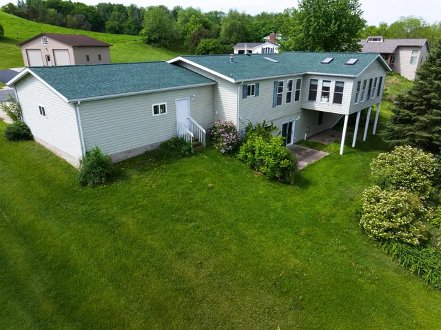 $284,999 | 327 Parkside Drive, Preston, MN 55965
