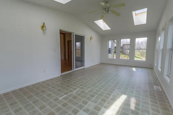$284,999 | 327 Parkside Drive, Preston, MN 55965