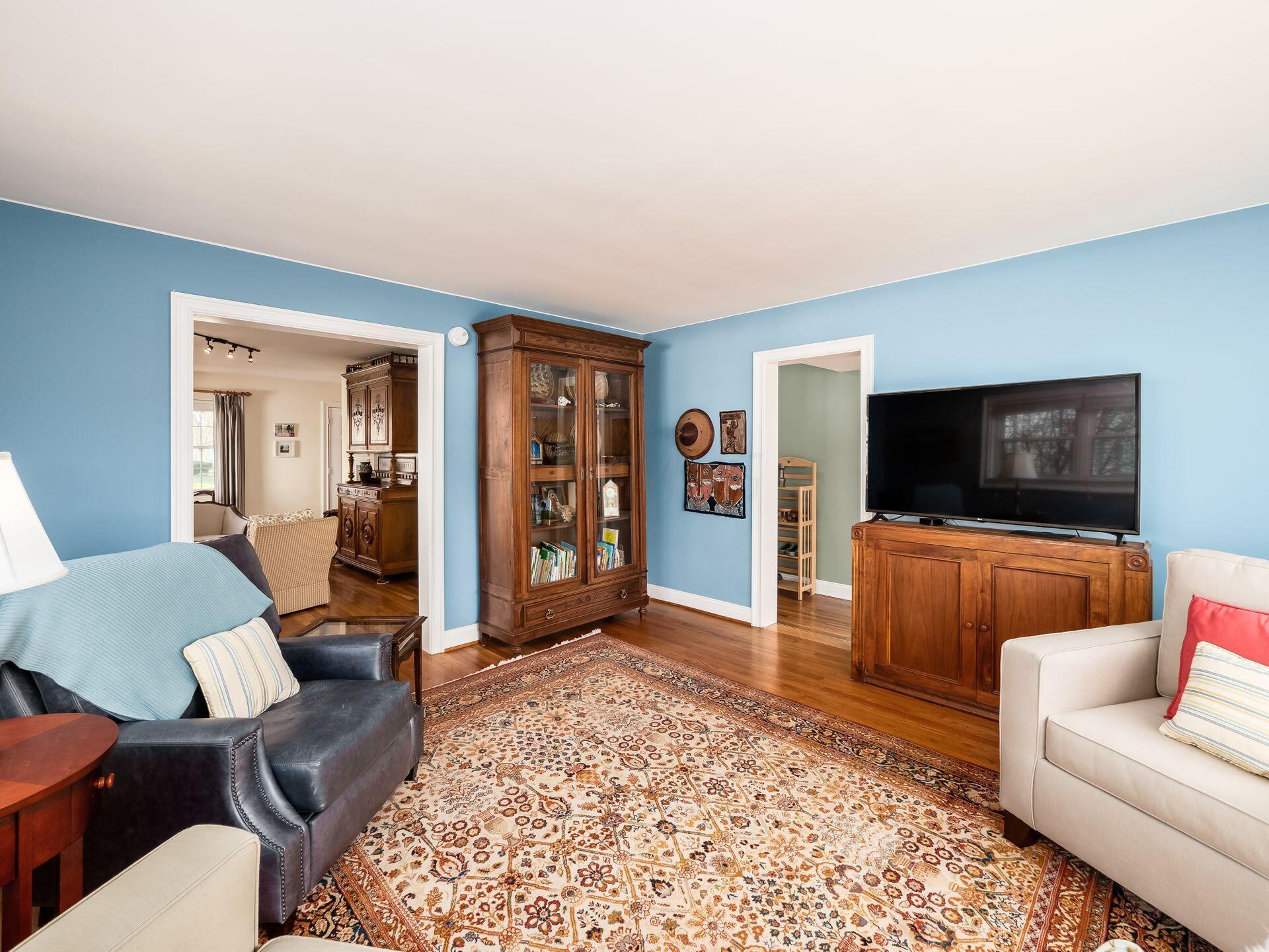 2863 Bryden Road Columbus, OH 43209 - Photo 12 of 57 Family Room
