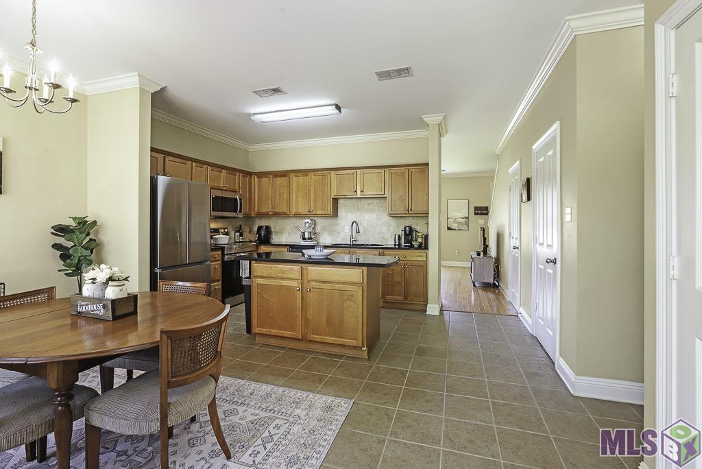 2128 Cypress Hall Alley Baton Rouge, LA 70820 - Photo 8 of 25