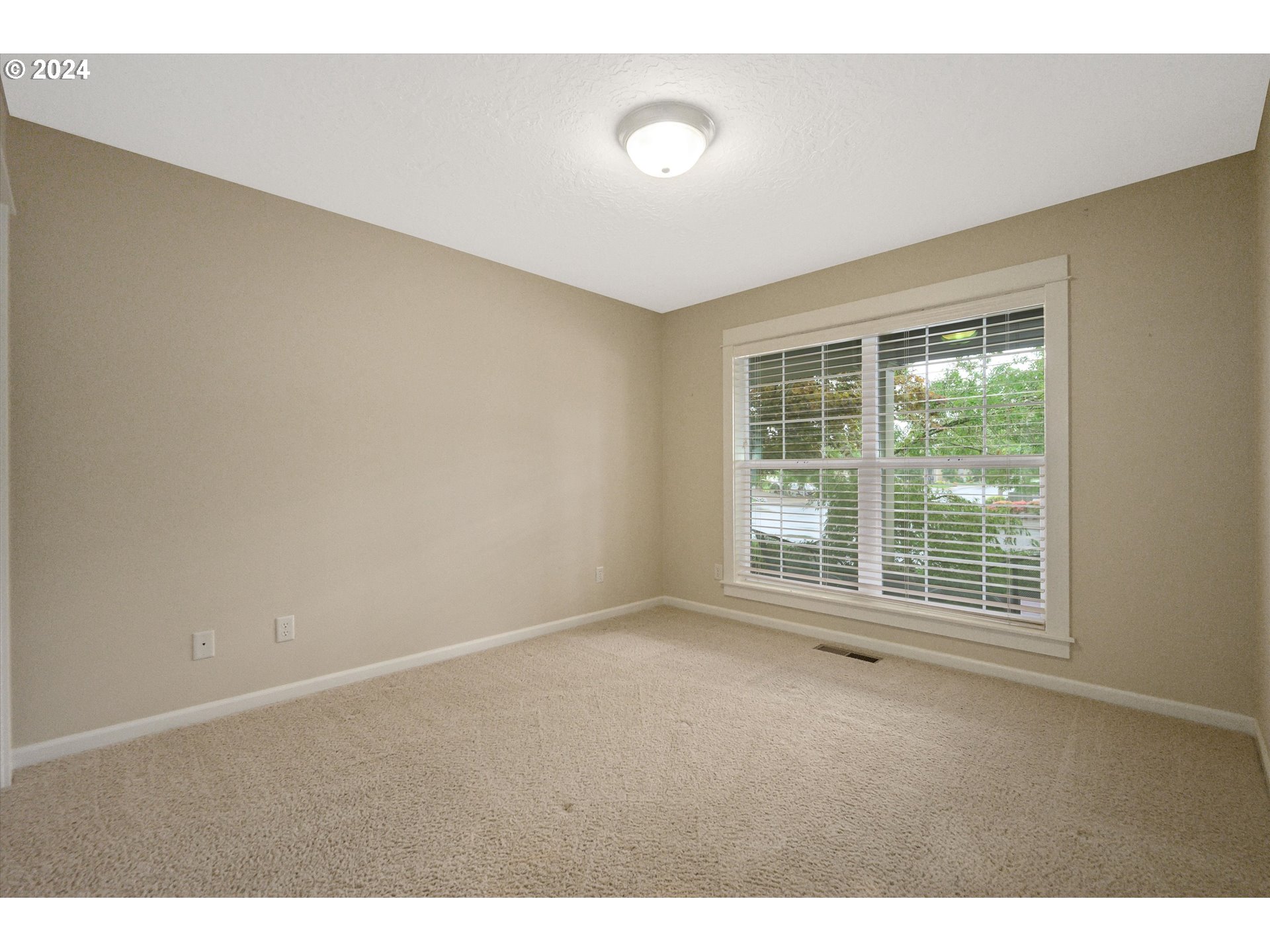 2078 Southeast Rhododendron Avenue Dallas, OR 97338 - Photo 23 of 34 Gallery Image 23