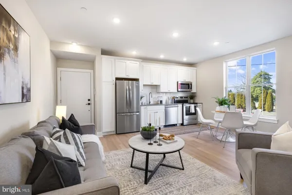 $1,450 | 6712 Ridge Avenue, Unit 302, Philadelphia, PA 19128