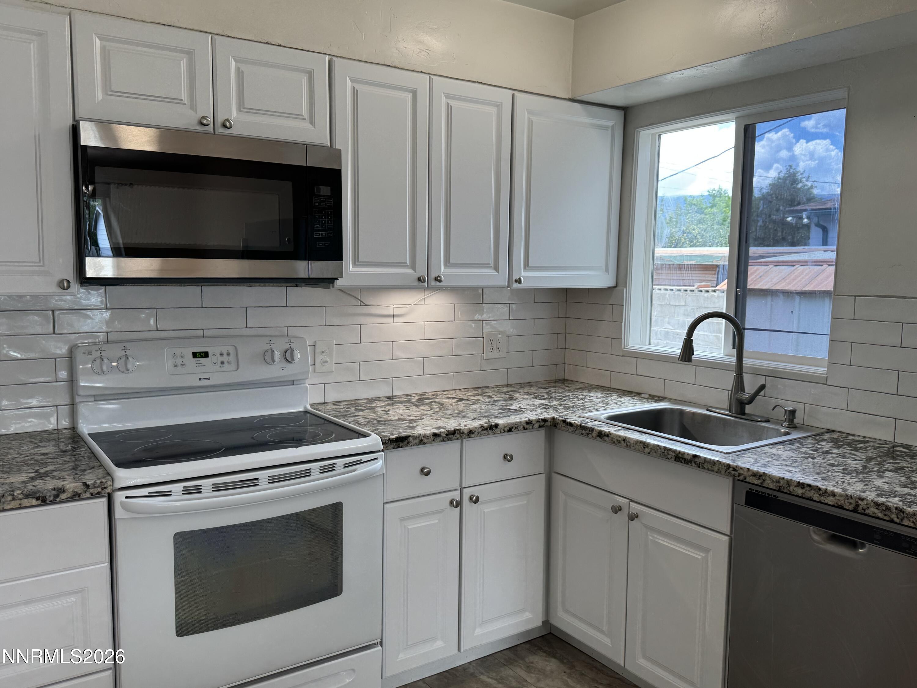 1190 Grand Canyon Boulevard Reno, NV 89502 - Photo 8 of 25 IMG_7116