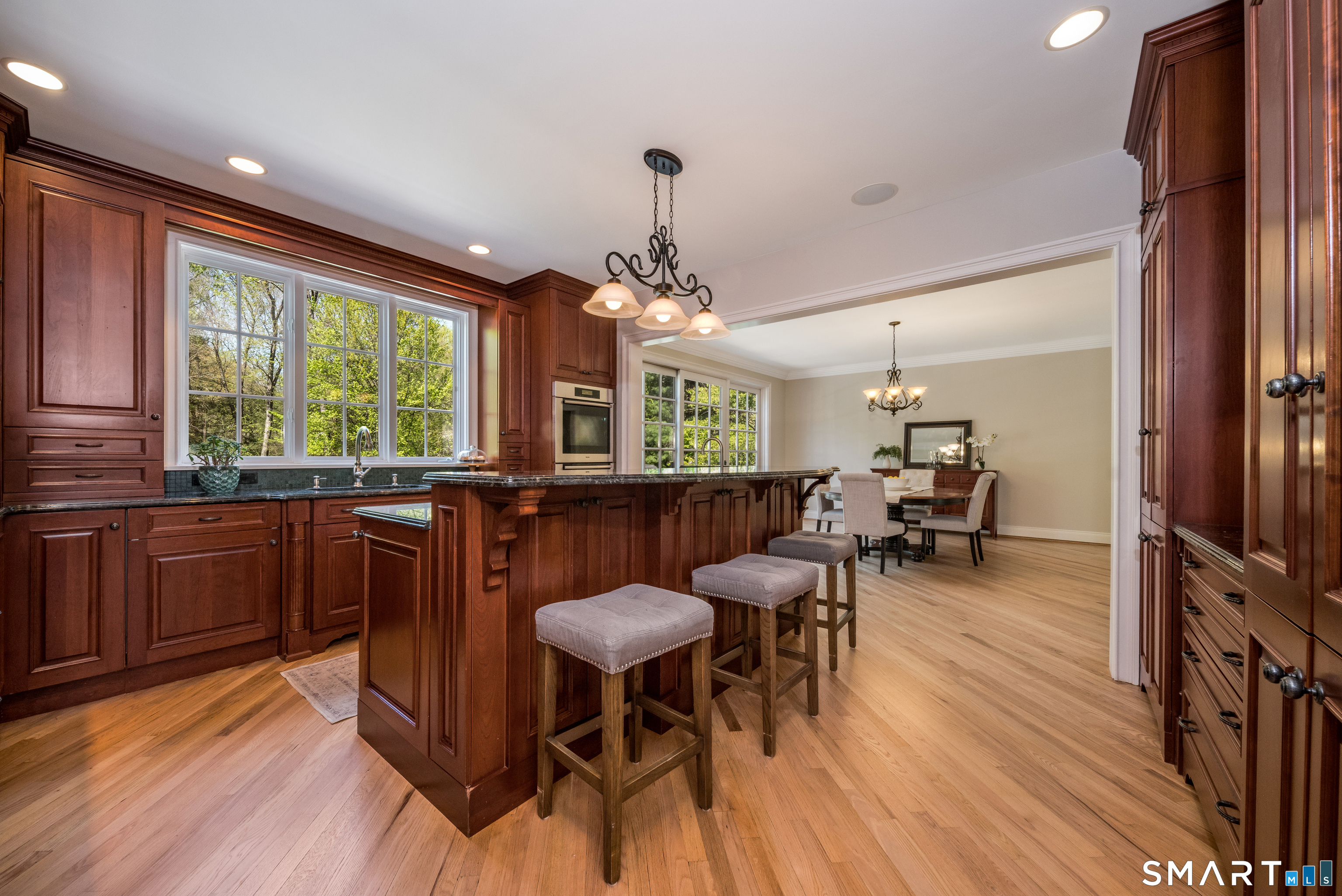 6 Timothy Way Avon, CT 06001 - Photo 8 of 38
