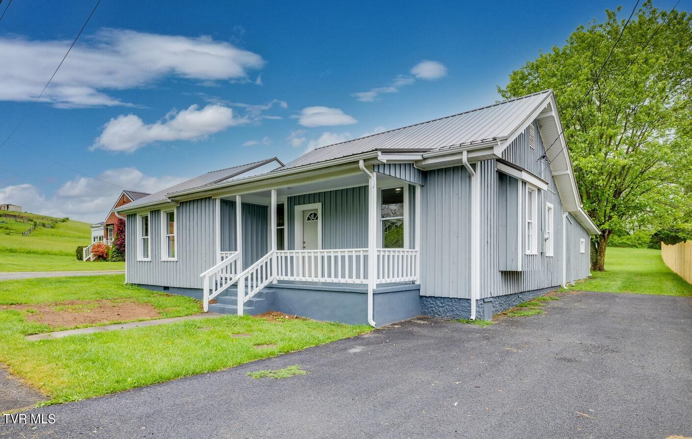 409 Grace Street Glade Spring, VA 24340 - Photo 1 of 23 002cropped