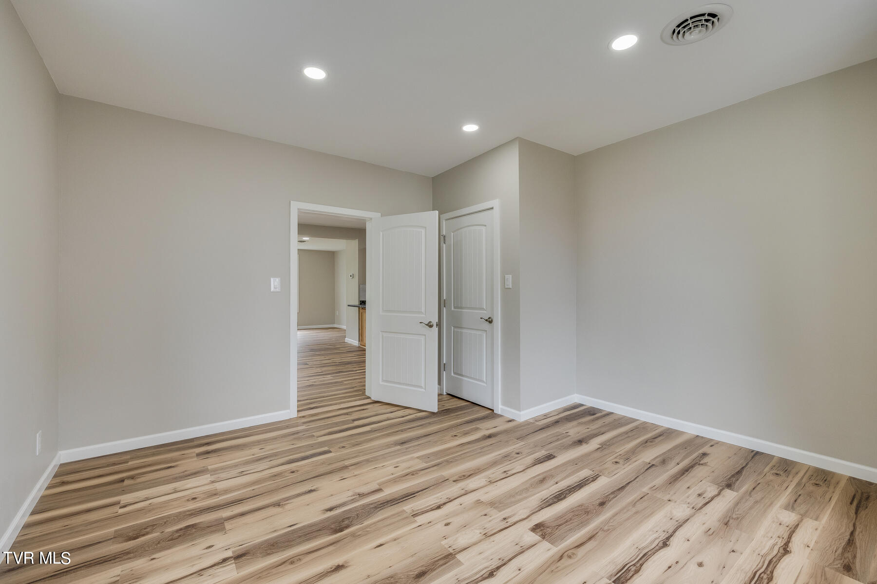 409 Grace Street Glade Spring, VA 24340 - Photo 16 of 23 023