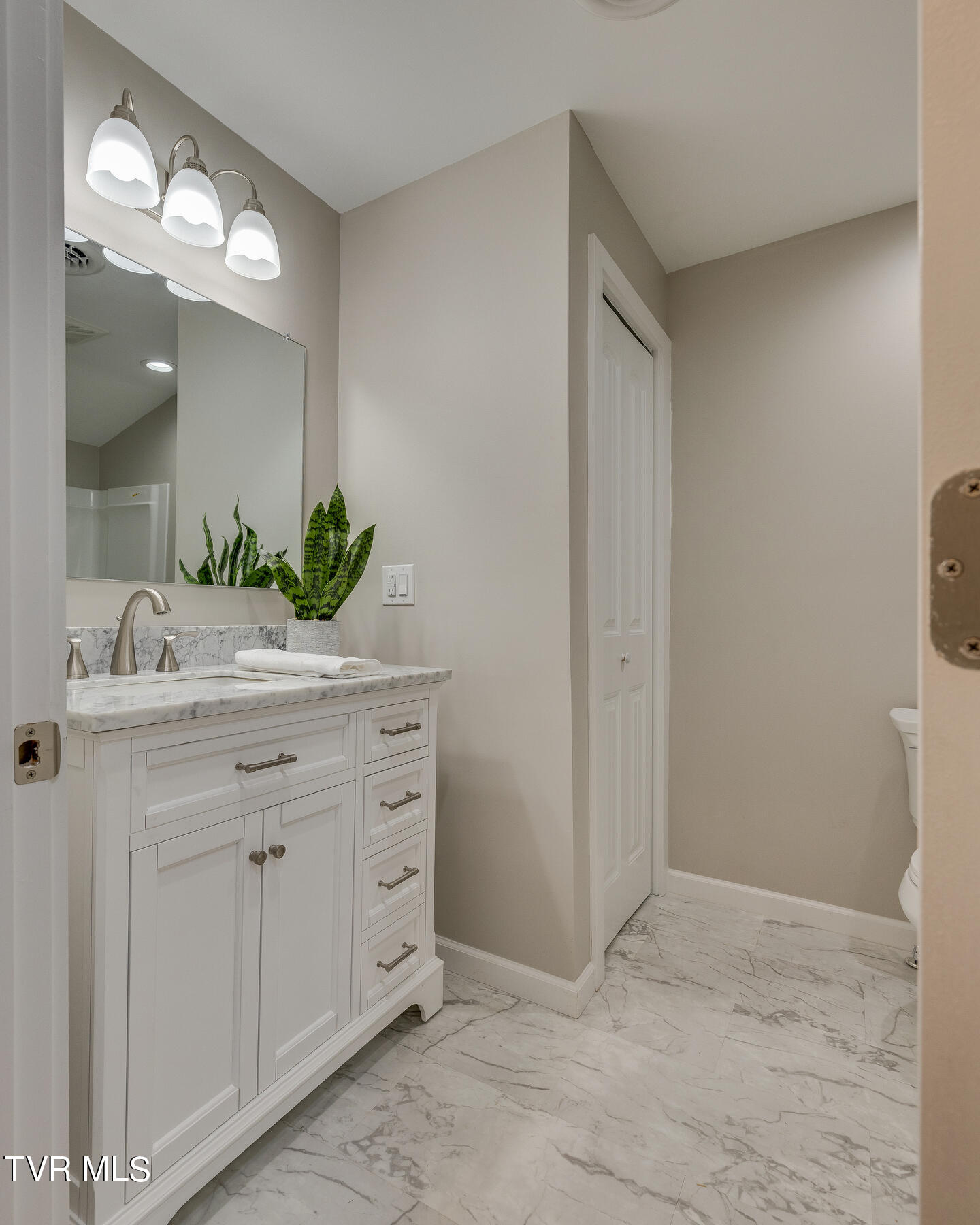 409 Grace Street Glade Spring, VA 24340 - Photo 18 of 23 025
