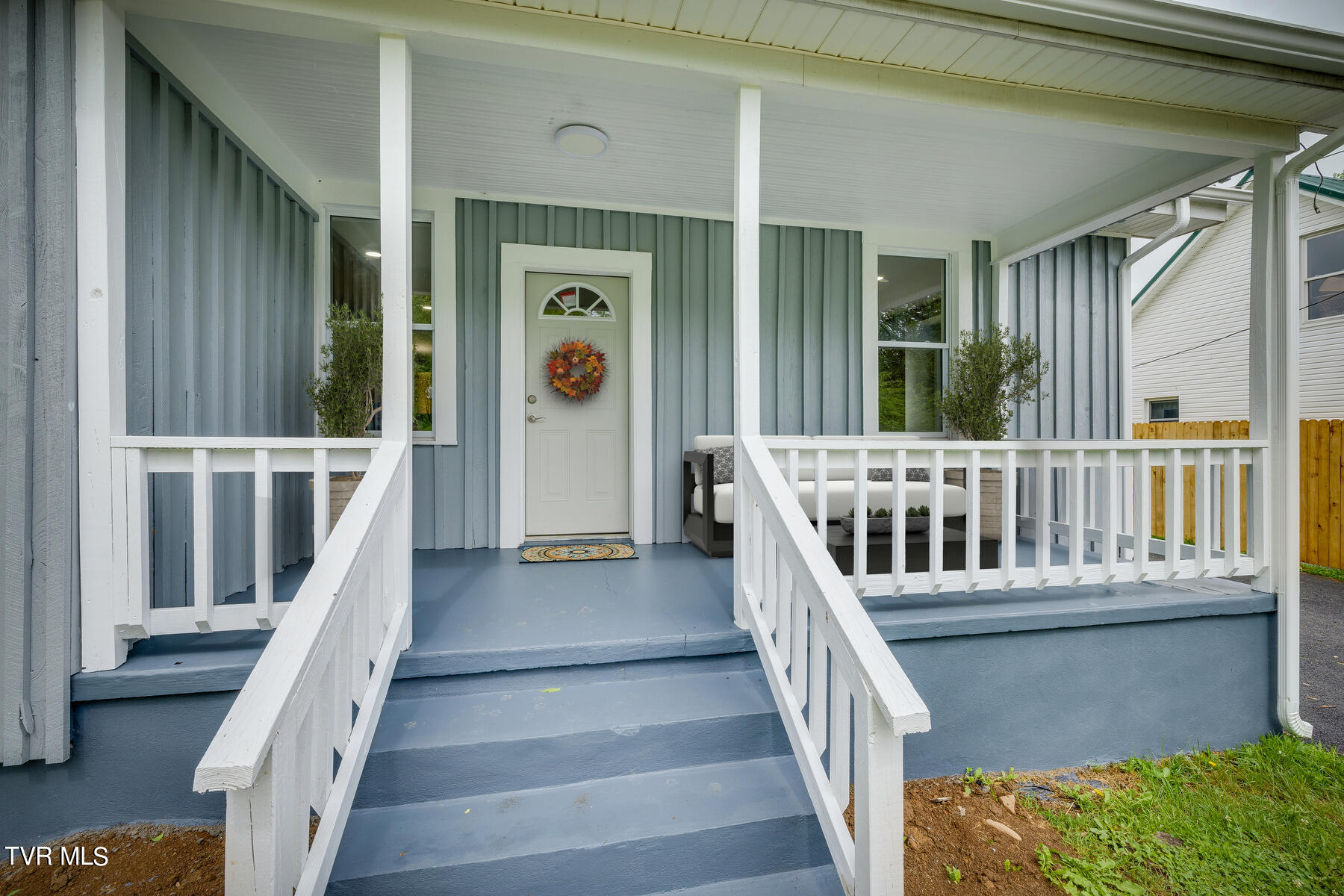 409 Grace Street Glade Spring, VA 24340 - Photo 2 of 23 004a