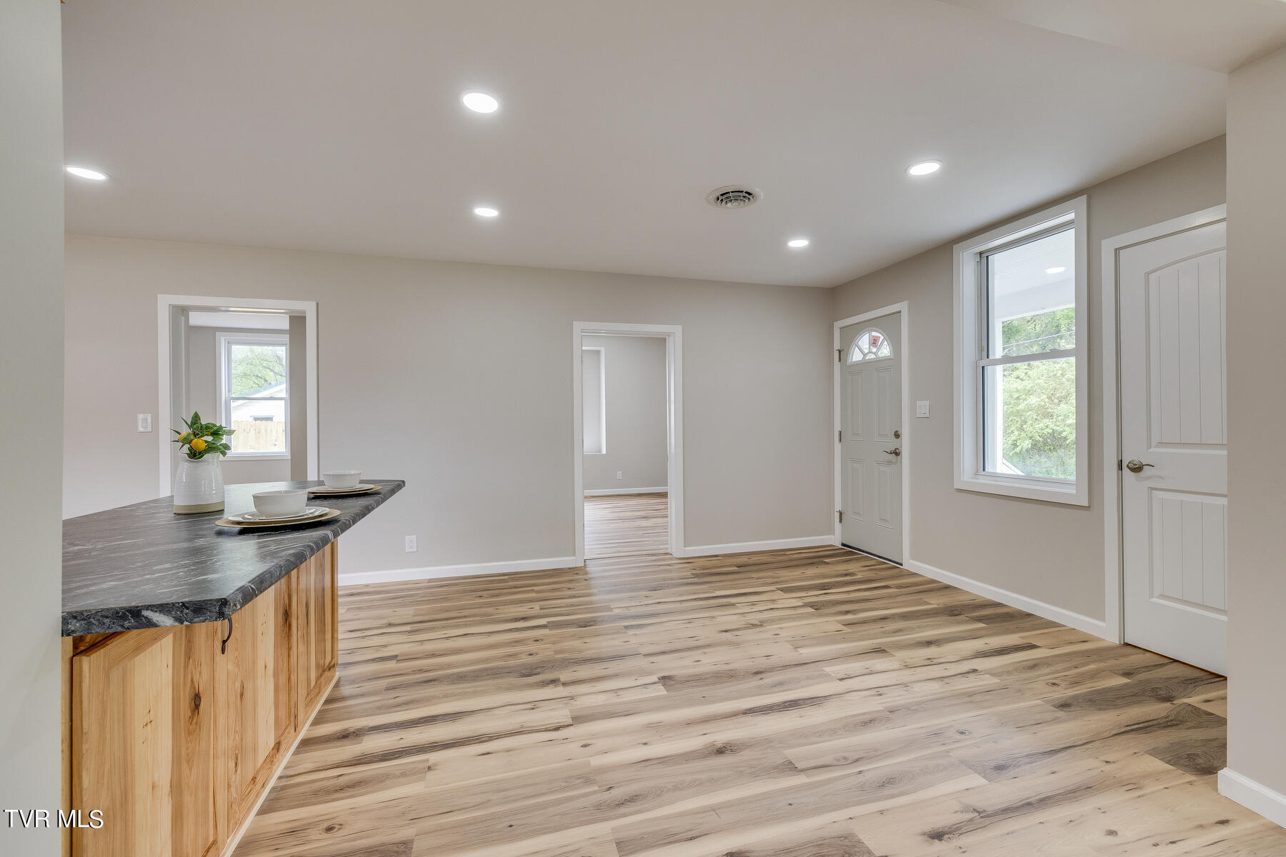 409 Grace Street Glade Spring, VA 24340 - Photo 6 of 23 007