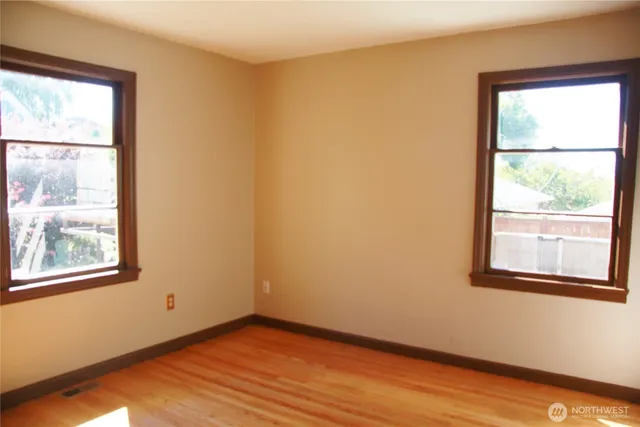 $3,250 | 2213 Northwest 65th Street, Seattle, WA 98117