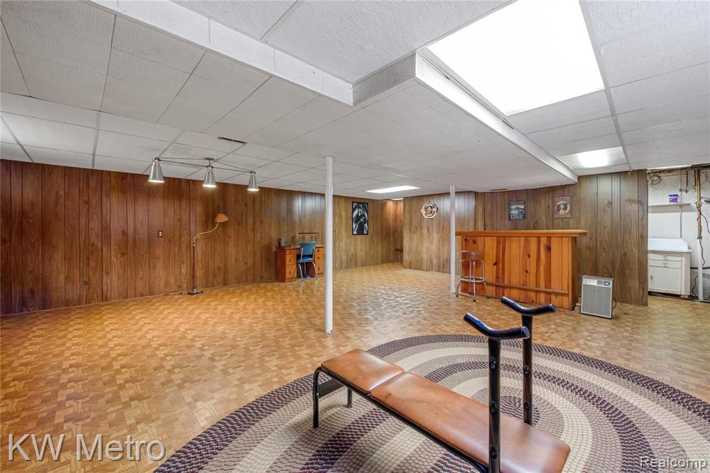 5000 Commerce Road West Bloomfield, MI 48324 - Photo 17 of 20