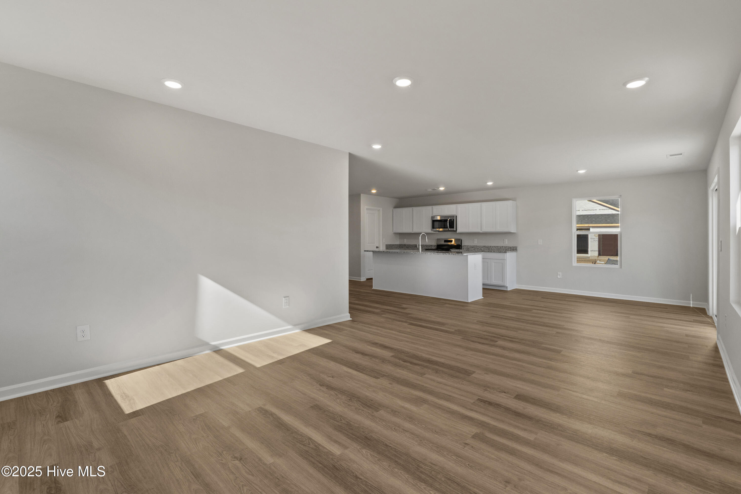 272 Mandolin Court Southwest Sunset Beach, NC 28468 - Photo 11 of 34 Vantage_272 Mandolin Ct_Lot 60 - 12