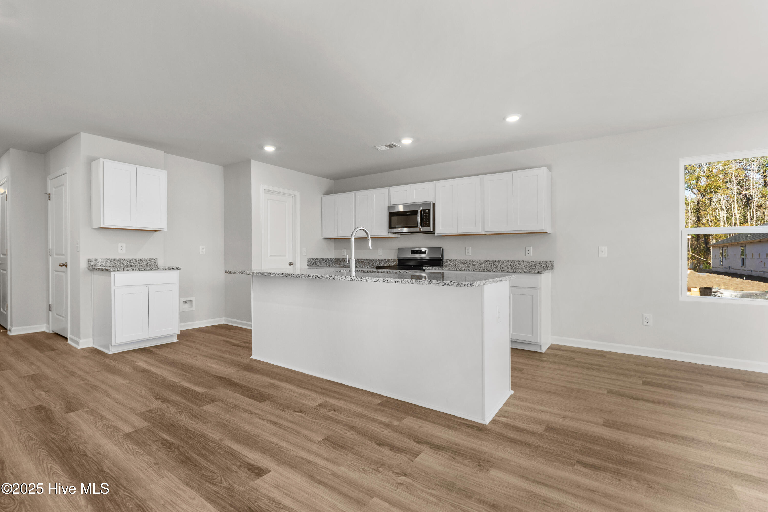 272 Mandolin Court Southwest Sunset Beach, NC 28468 - Photo 15 of 34 Vantage_272 Mandolin Ct_Lot 60 - 16