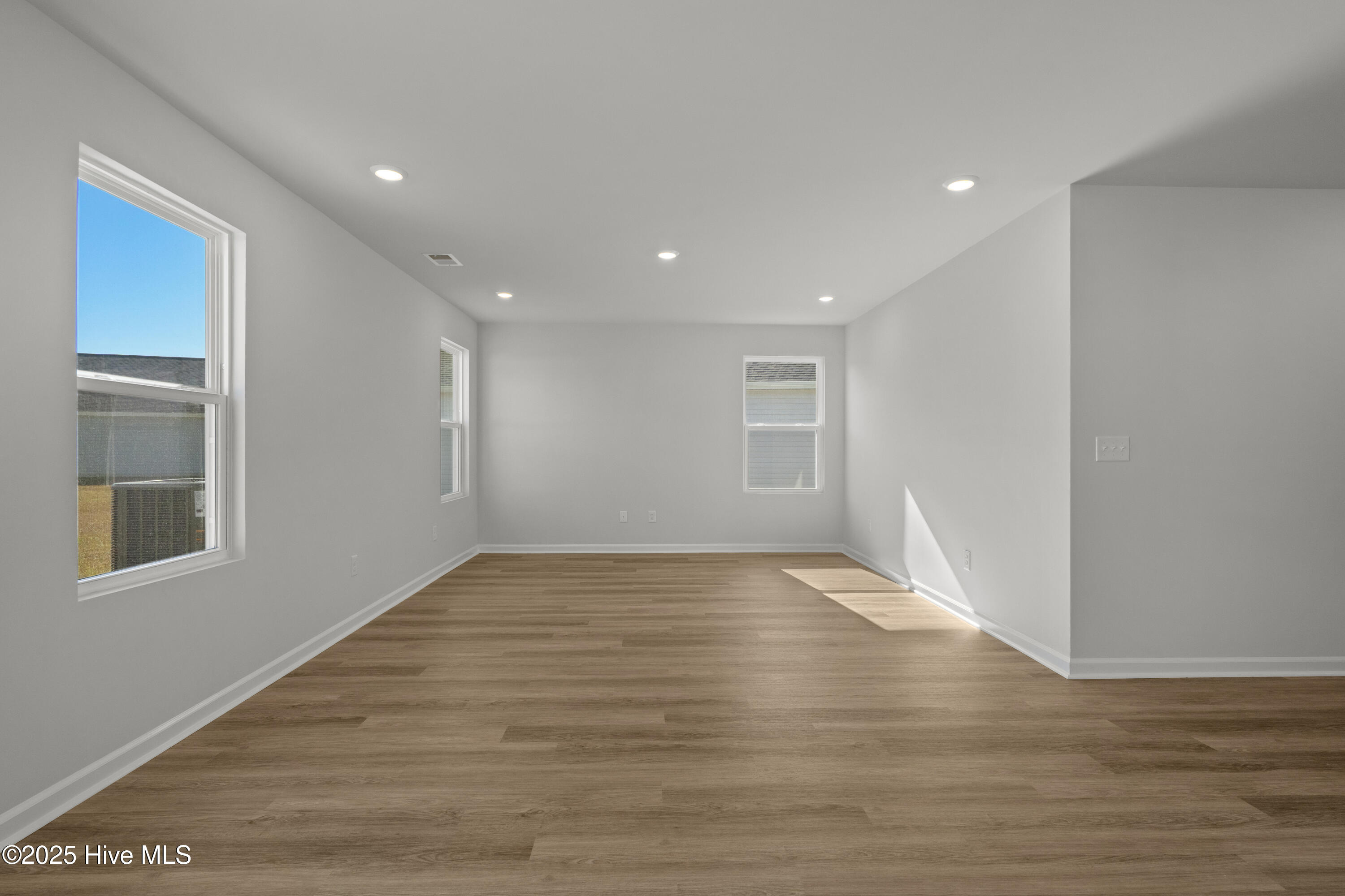 272 Mandolin Court Southwest Sunset Beach, NC 28468 - Photo 9 of 34 Vantage_272 Mandolin Ct_Lot 60 - 09