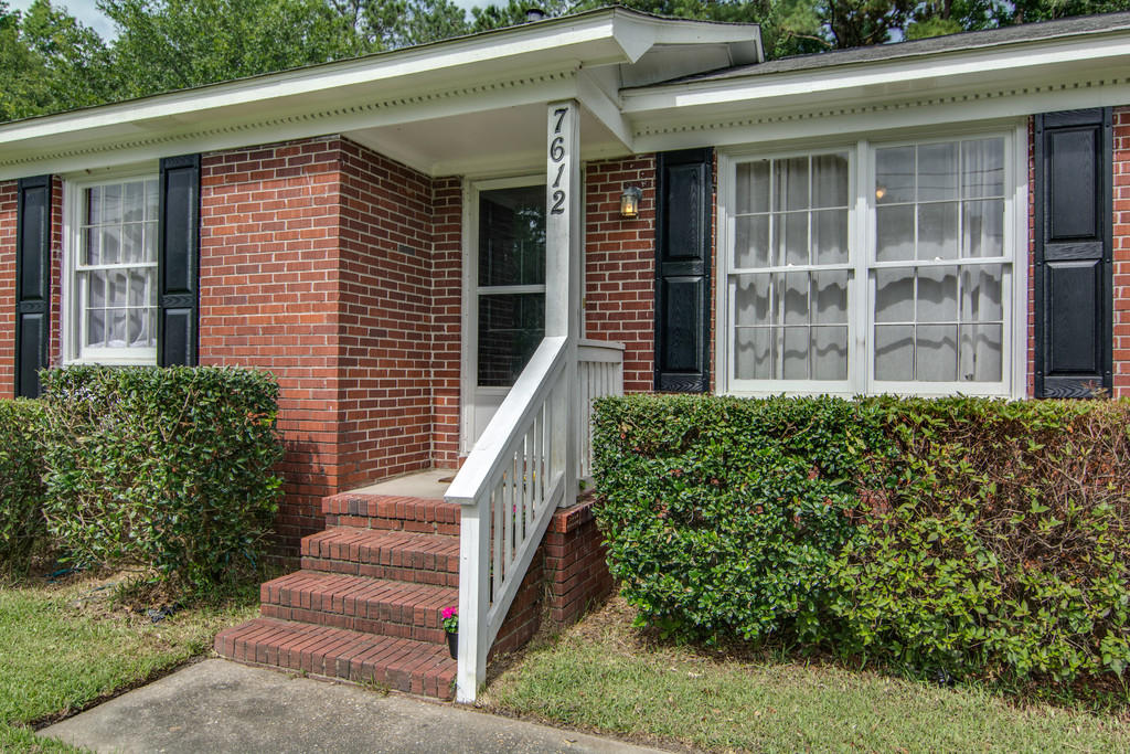 7612 Brandywine Road North Charleston, SC 29420 - Photo 4 of 26 04