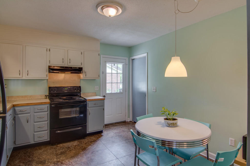 7612 Brandywine Road North Charleston, SC 29420 - Photo 9 of 26 11