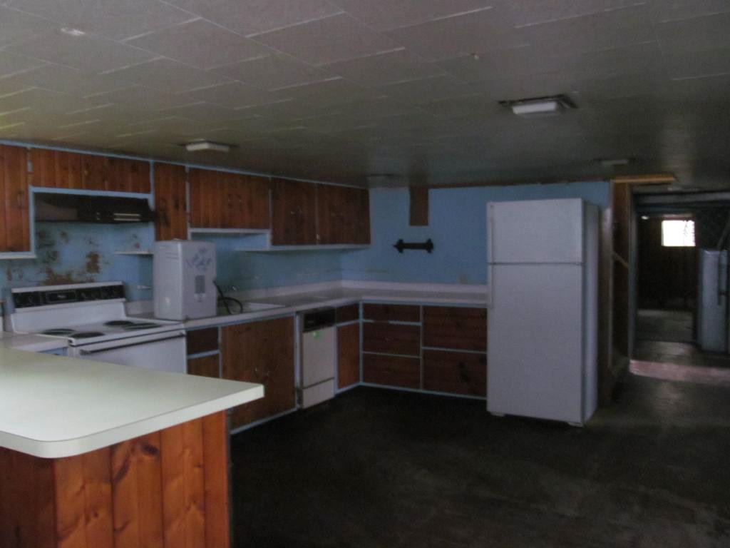 2020 South Wolf Road Columbia City, IN 46725 - Photo 3 of 20