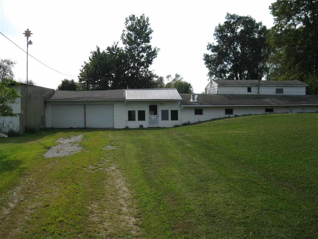 2020 South Wolf Road Columbia City, IN 46725 - Photo 4 of 20