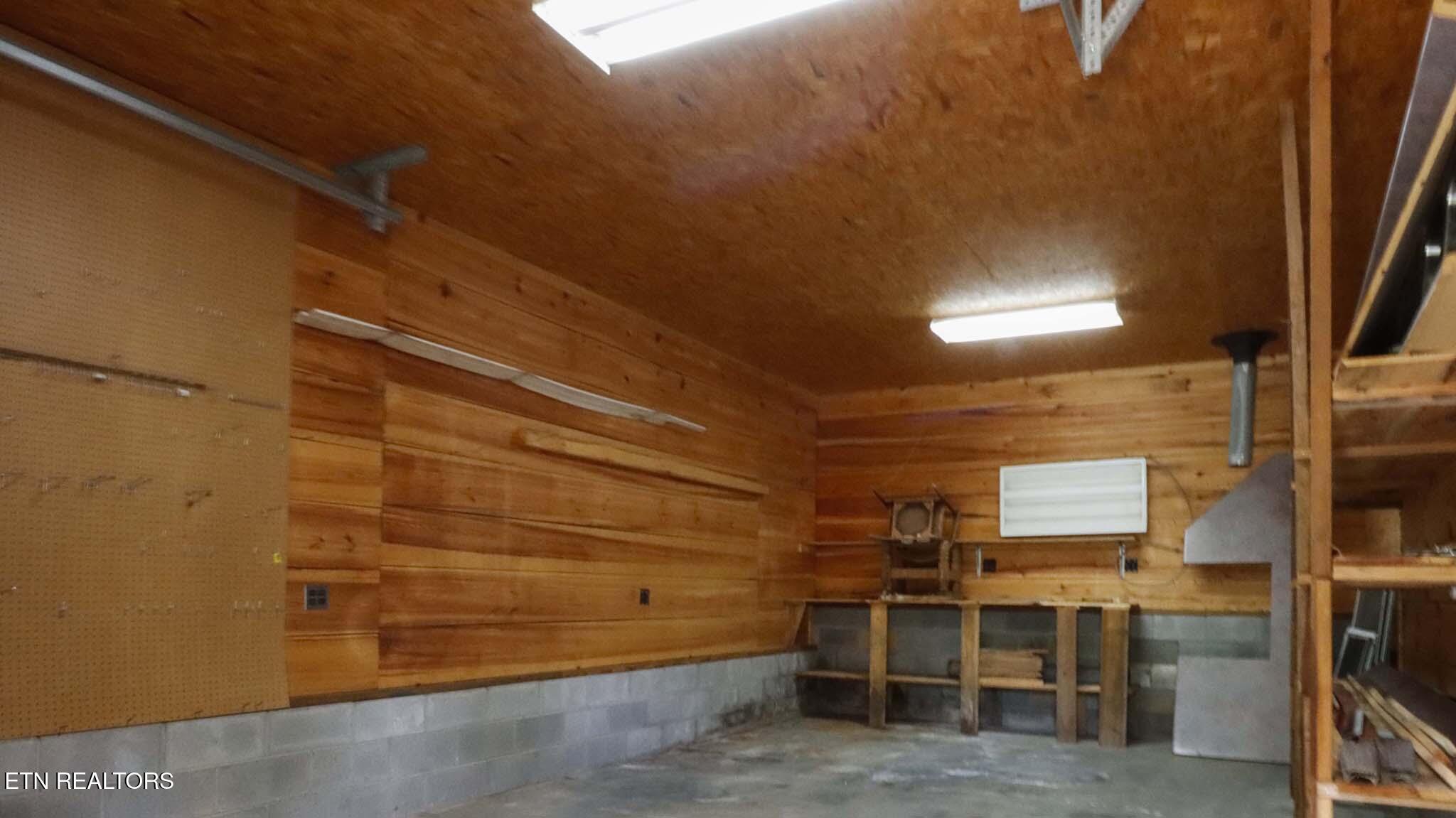 805 Punkton Road Del Rio, TN 37727 - Photo 36 of 53 Detached Garage